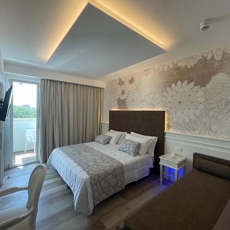 Park Hotel Cellini Lido di Jesolo Exterior foto